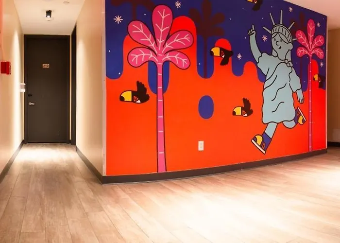 Jazz On Columbus Circle Hostel