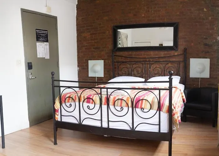 Jazz On The Park HostelHostel